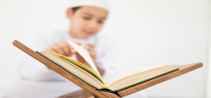 7 Cara Mengajarkan Anak Mengaji Iqro dengan Mudah dan Menyenangkan