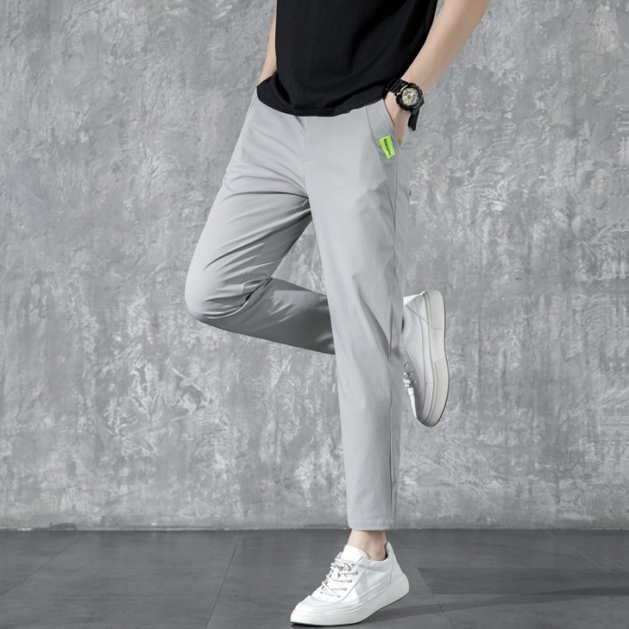 Celana kain hitam wanita