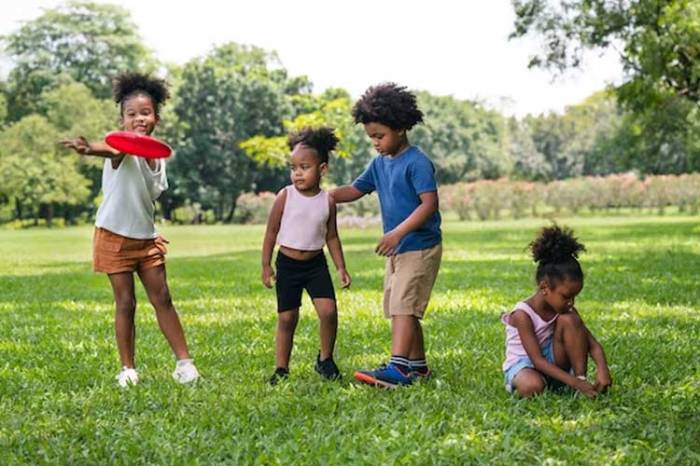 Tahapan dan perkembangan bermain pada anak