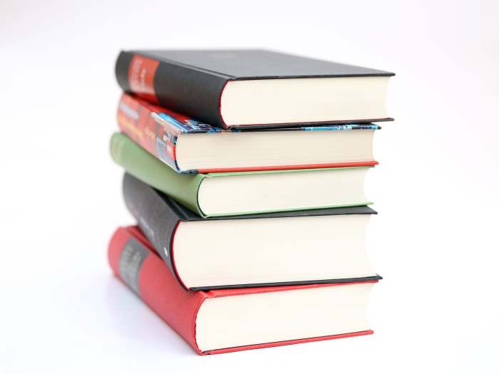 Deretan Buku yang Cocok Buat Kamu Belajar Soal Dunia Saham - Ajaib