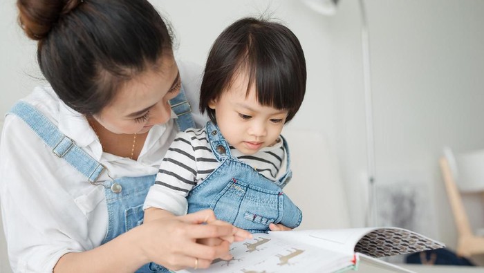 Cara mengajar anak menulis