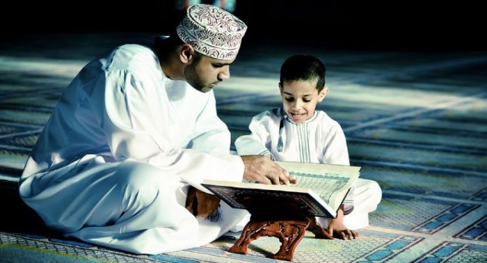 Usia Ideal untuk Anak Belajar Membaca Al-Qur'an dan Tips Mengajarkannya