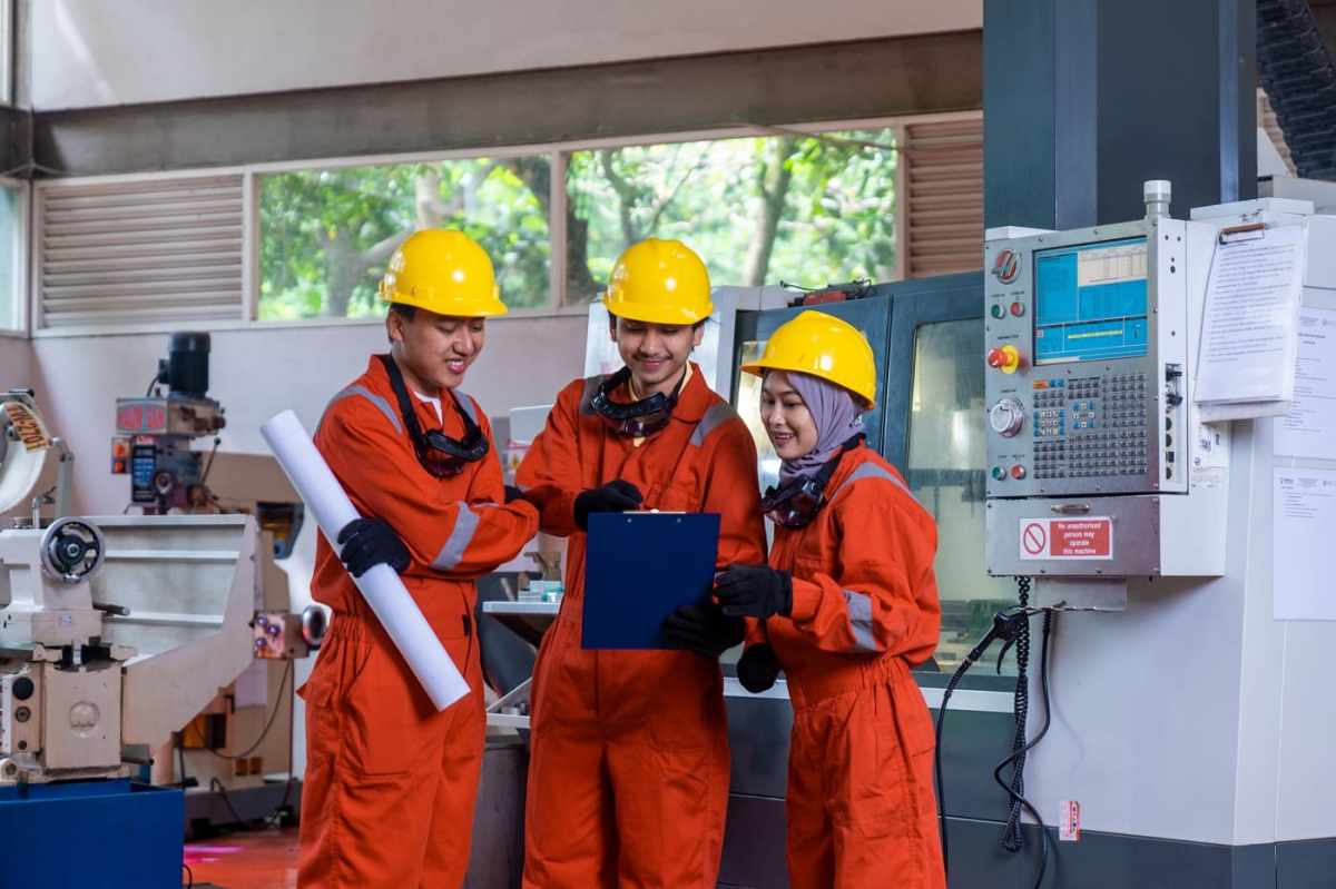 Teknik dasar renang yang harus dikuasai adalah