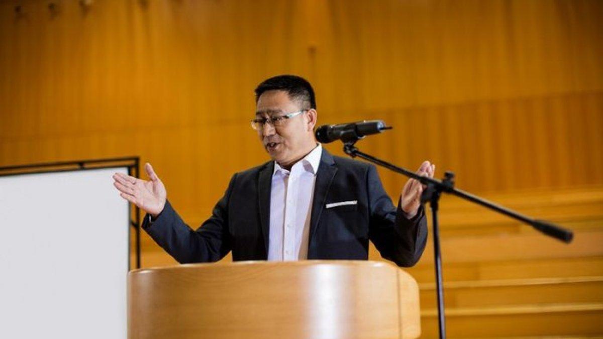 Tipe Eksposisi Apa Saja Yang Ada dalam Teks Pidato Persuasif? Simak ...