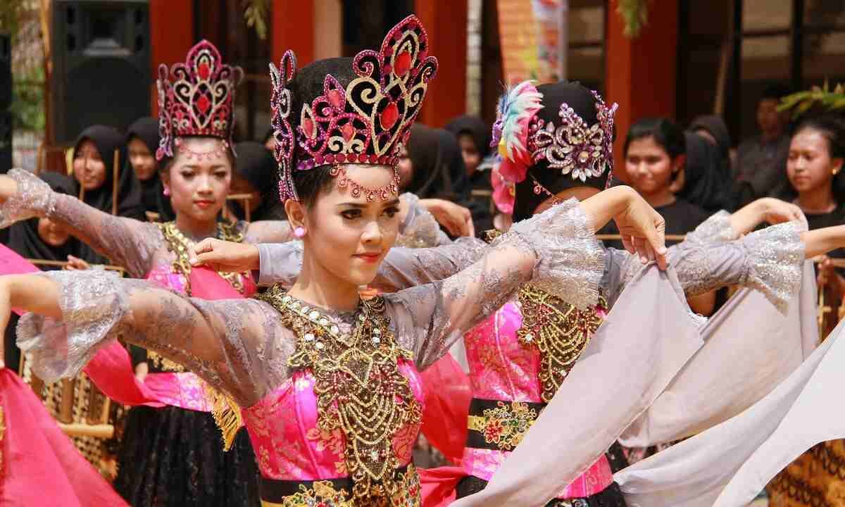 Suku sunda berasal dari provinsi